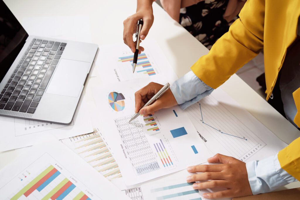 Préstamo 5000 euros 3 AdobeStock 420780723 scaled